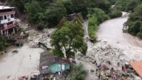 Perú: 40 personas murieron por un desprendimiento de tierra y miles buscan refugio en zonas altas