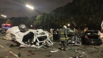 Dos muertos y diez heridos tras un impresionante choque en el Hipódromo de Palermo