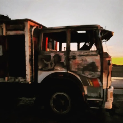 Incendio de un camión frente a la cantera de Pigüé