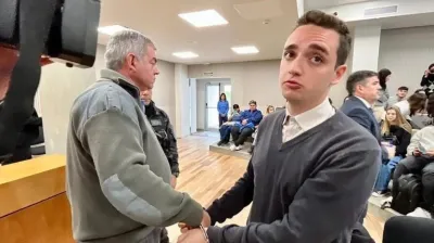 El chico “bueno y estudioso” que engañó a todo el mundo y ahora lo condenaron por falso medico