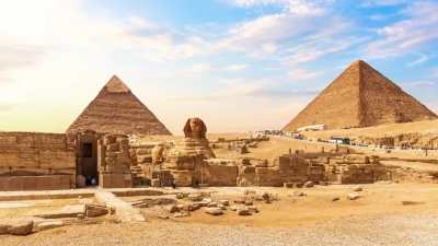 Una misteriosa estructura en forma de “L” hallada cerca de las pirámides egipcias de Guiza desconcierta a los científicos