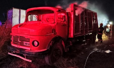 Robacables: prenden fuego el camión de uno de los detenidos