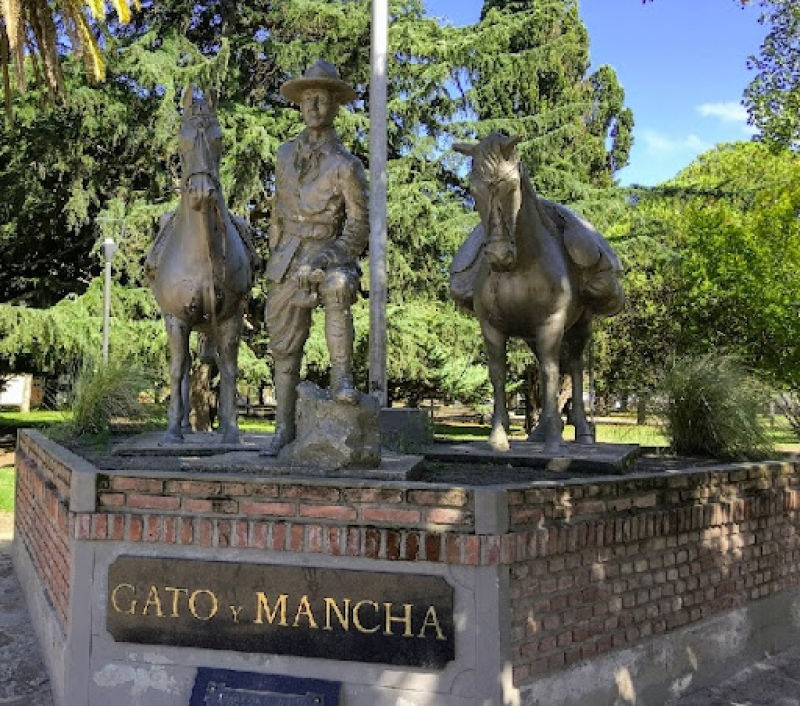 Día del Caballo: El viaje de Gato y Mancha, la travesía más importante del siglo XX