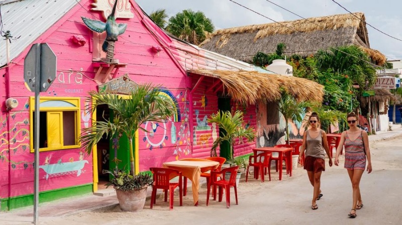 Holbox, la isla del Caribe donde veranea Volnovich, tiene hospedajes de US$ 6000 la noche