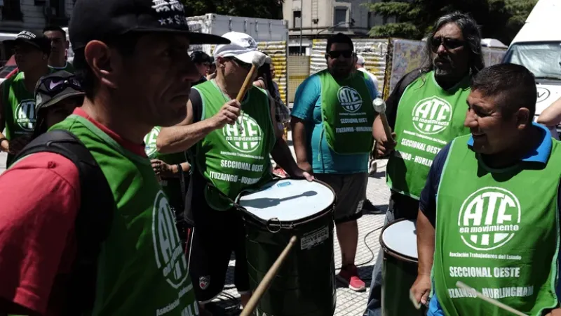 Ajeno a cualquier crisis, económica, sistémica o sanitaria, el sector público en su conjunto (nacional, provincial y municipal) ha mostrado a lo largo de la última década una enorme capacidad para generar puestos de trabajo en relación de dependencia 