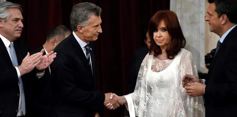 El plan Cristina Kirchner candidata, la amenaza de los piqueteros y la tentación de Mauricio Macri