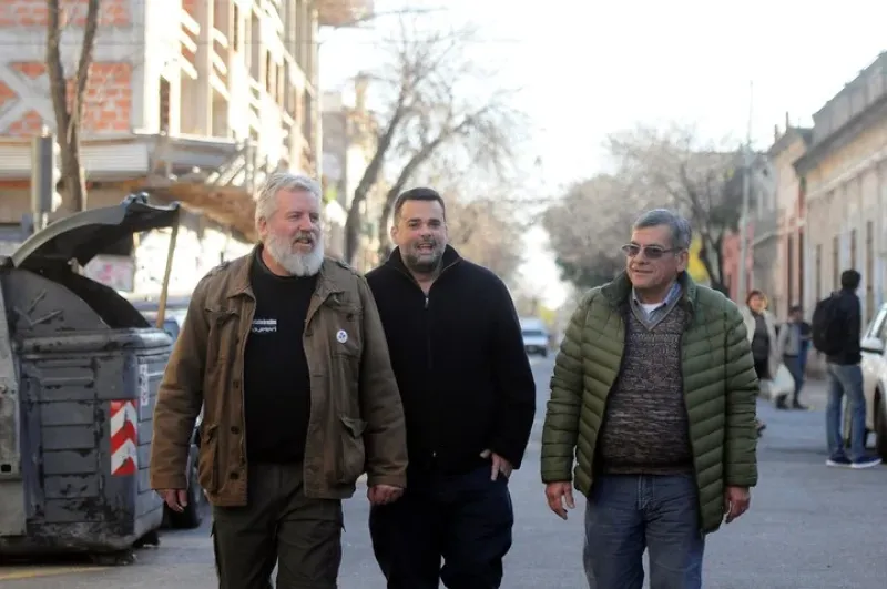 Esteban Castro de CETEP, Daniel Menéndez de Barrios de Pie y Juan Carlos Alderete de la CCC.