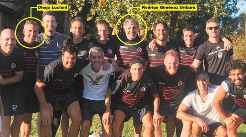 La imagen que muestra al fiscal Diego Luciani y al juez Rodrigo Giménez Uriburi posando en el mismo equipo de fútbol amateur