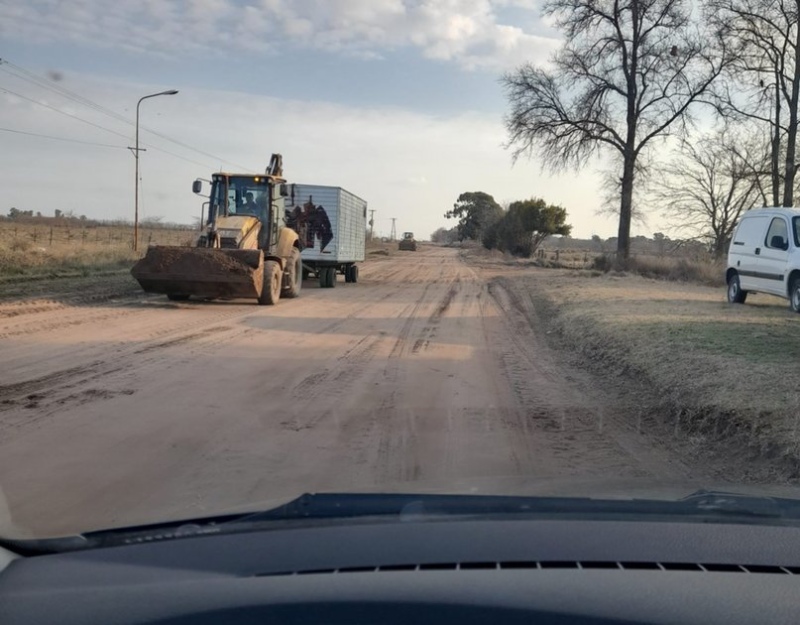 El gobernador en Daireaux, dos meses atrás, donde inauguró formalmente la obra que se acaba de paralizar.