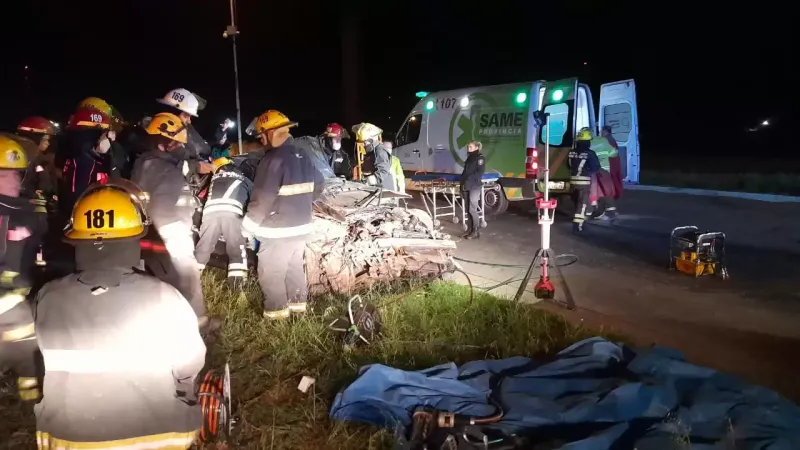 Esta madrugada: dos heridos en un vuelco en la Ruta 33