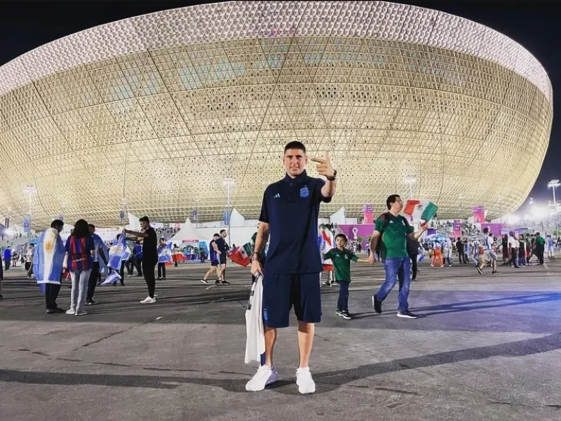 Adriano Mautone figuraba en la lista del derecho de admisión informada el mes pasado. Pero está en Qatar, el 12 de noviembre logró que lo sacaran del listado