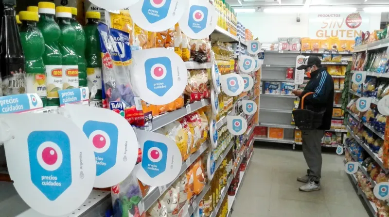 El Gobierno quiere incluir Precios Cuidados en el nuevo plan oficial para contener la inflación