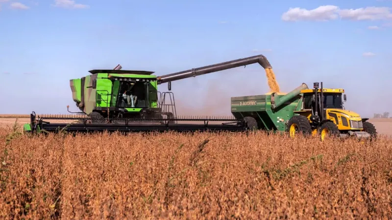 Productores apuran la siembra de soja con la esperanza de que mejore el clima