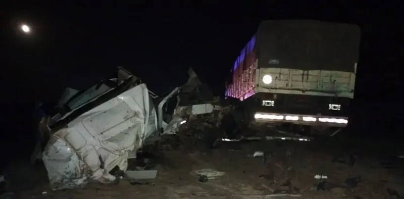 Tragedia en Chaco: murieron 3 personas tras un choque entre dos camiones y un colectivo de larga distancia