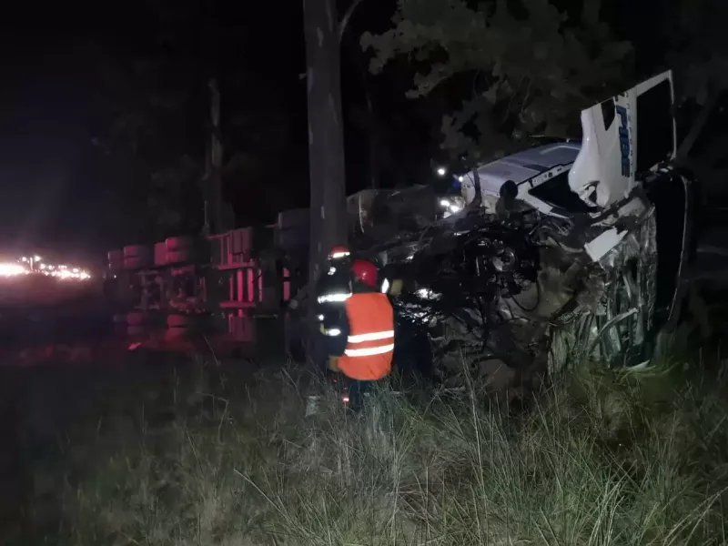 Ruta 3: un muerto en un choque frontal entre un auto y un camión