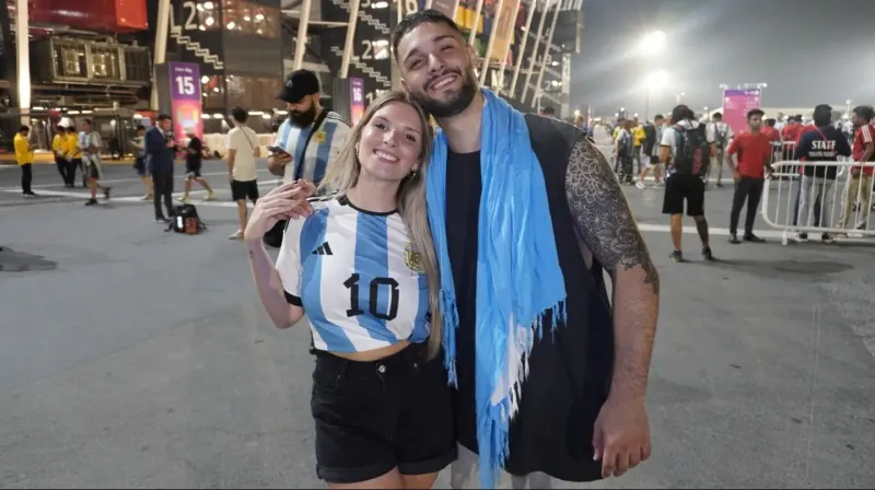 La pareja se quedará en Qatar hasta que termine el Mundial