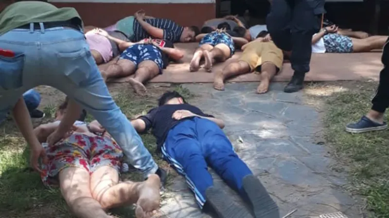 El momento de la detención de los rugbiers, el sábado 18 de enero de 2020, poco después de las 10 de la mañana