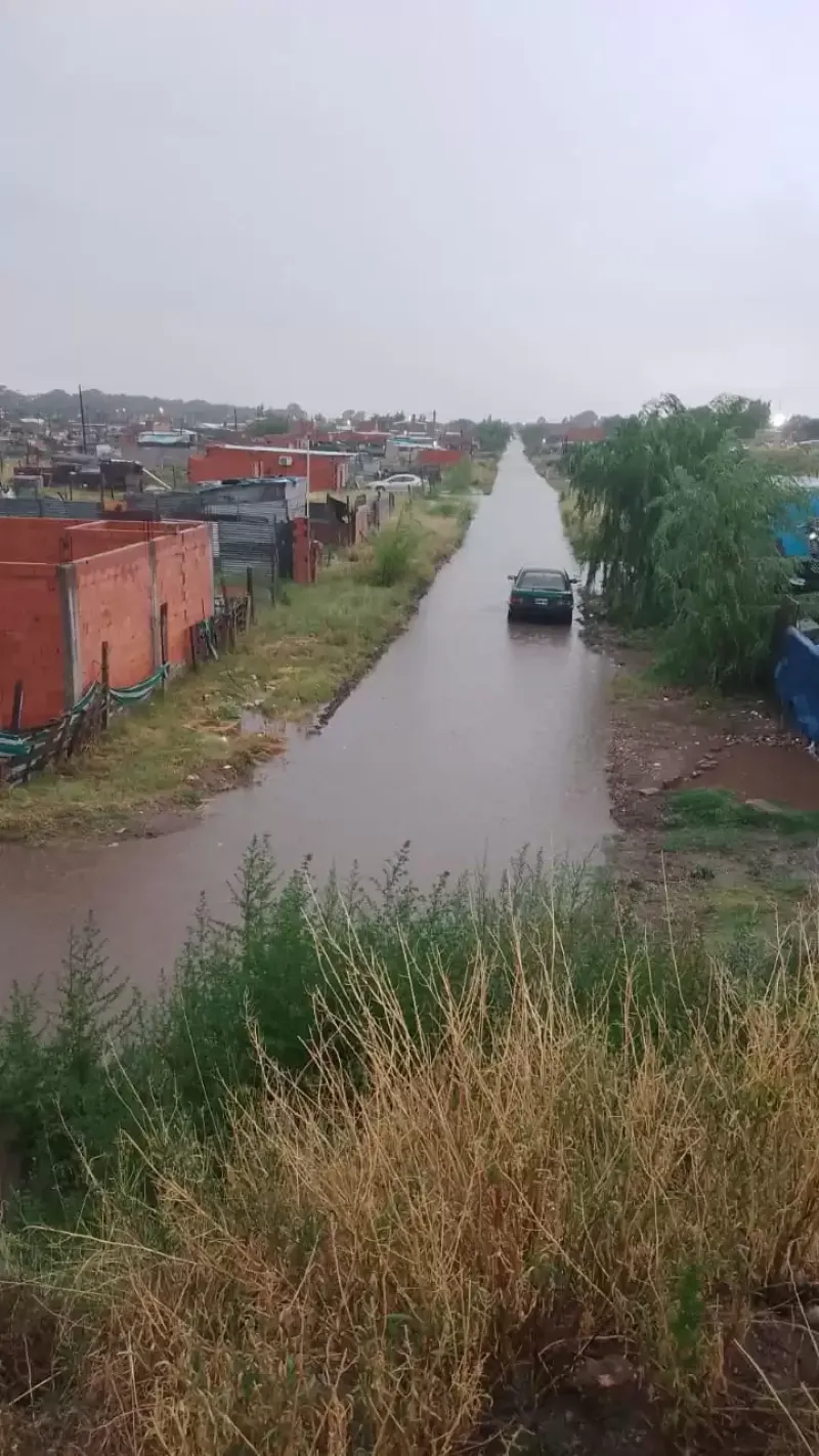 Las zonas más bajas en las afueras de Bahía se inundaron momentáneamente