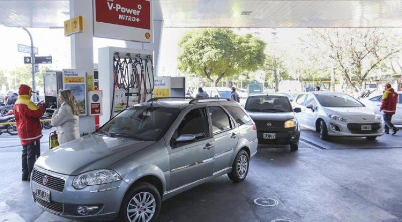 Shell anunció que aumenta las naftas un 4% este domingo