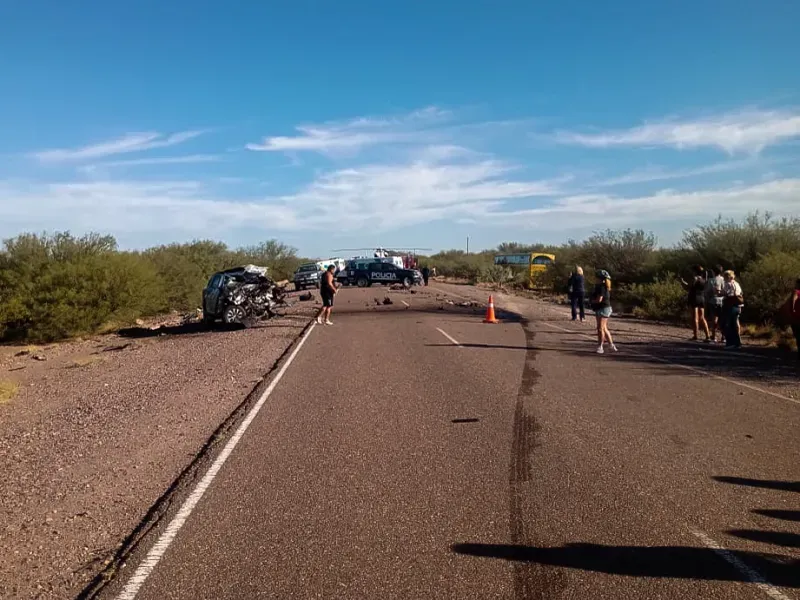 Ruta cortada luego del impacto.