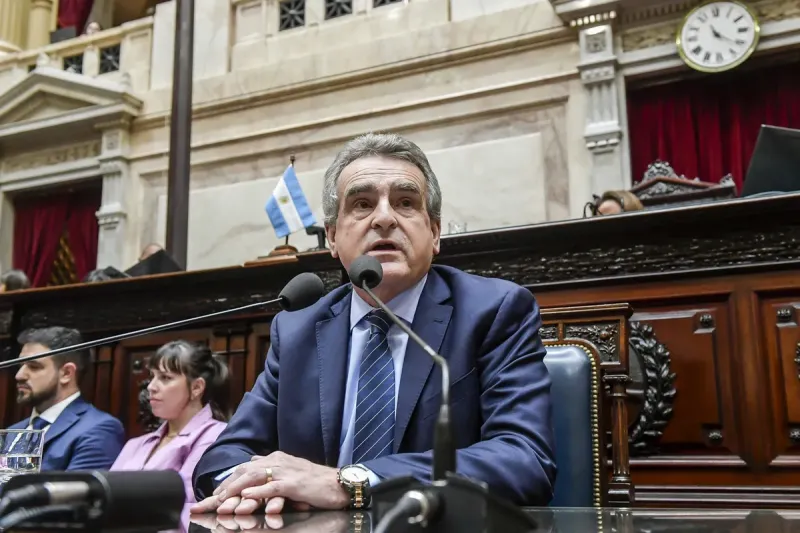 Agustín Rossi en Diputados: el jefe de Gabinete acusó al campo de iniciar en 2008 la violencia política en el país