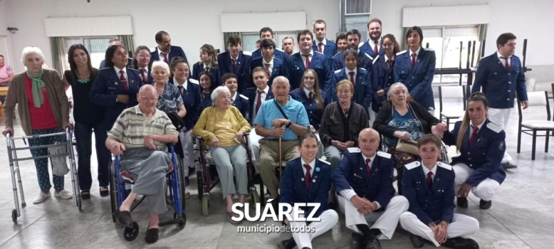 La banda municipal “Bartolomé Meier” se presentó en el hogar de ancianos “Domingo Goñi”