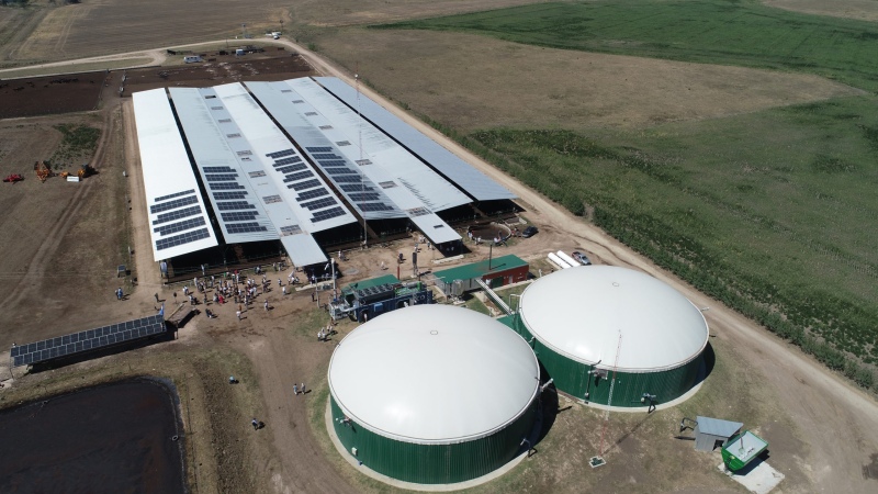 La empresa De Souza Hermanos inauguró BiodeS, su planta de gas metano, productora de energía eléctrica