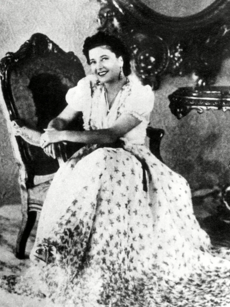 Clara Petacci, la amante de Mussolini. Se pudo salvar, pero eligió morir con él