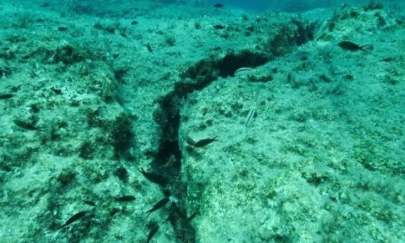 La grieta en el fono del agua hallado por científicos
