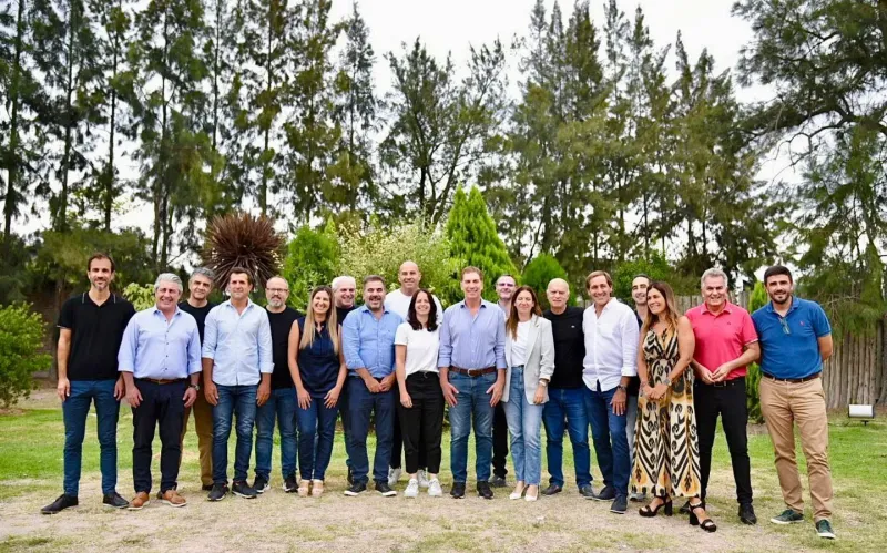 Los intendentes del PRO se reunieron en Vicente López, donde los recibió Soledad Martínez. 