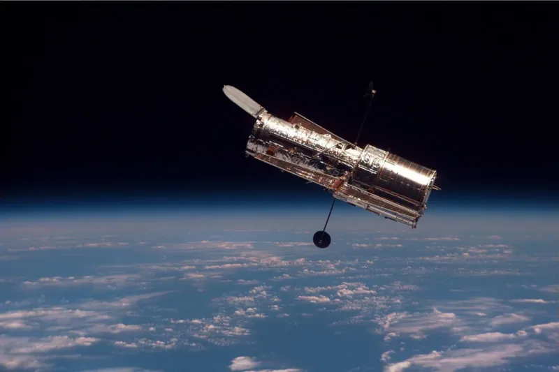 Sin embargo, más de cinco décadas después de que el Apolo 11 allanara el camino para los primeros estudios de este satélite, desde el equipo de científicos del Centro Nacional para la Investigación Científica (CBRS) de la Universidad de Côte d’Azur, la S