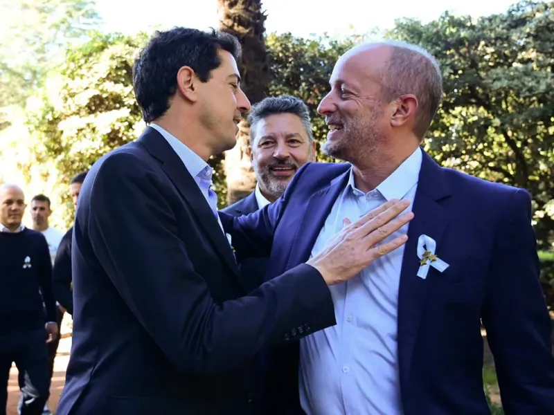 El ministro del Interior junto a Marín Insaurralde y Gustavo Menéndez