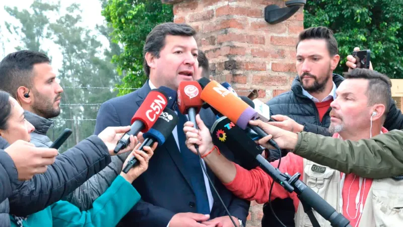 El abogado Juan Arregin, en declaraciones a la prensa (Edgard Aguirre)