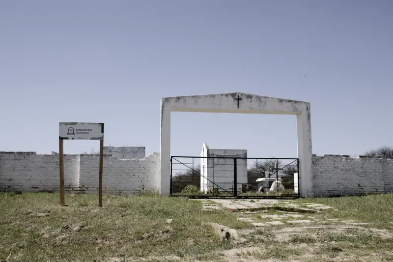 ”También se puede visitar el cementerio, donde descansan habitantes de Naicó y hasta la actualidad sus familiares visitan el lugar para llevarles flores”, asegura la Secretaria de Turismo de La Pampa