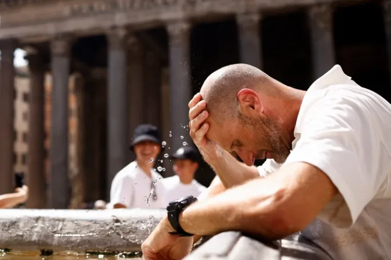 El intenso calor se apoderó en amplias zonas del hemisferio norte en este verano de temperaturas extremas