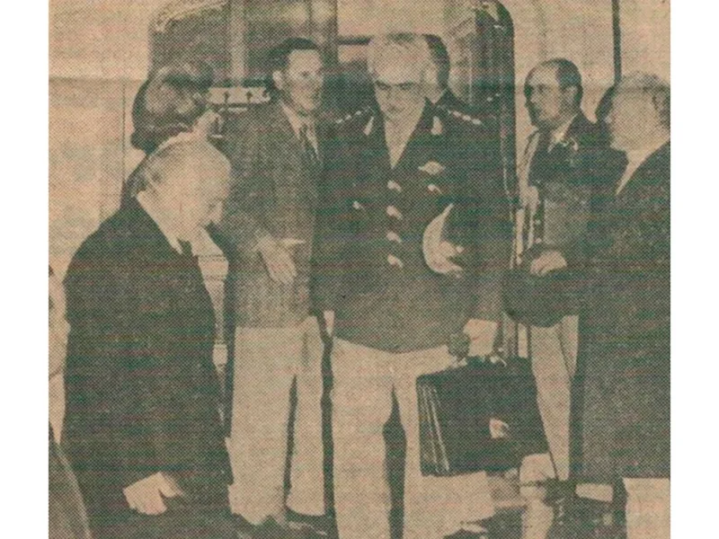 El martes 10 de julio a las 17.50, en la casona de Gaspar Campos, Perón se encontró a solas con el comandante en Jefe del Ejército. Llegó hasta la residencia de la mano del jefe de la custodia Juan Esquer o de José Ignacio Rucci (en eso difieren las crón