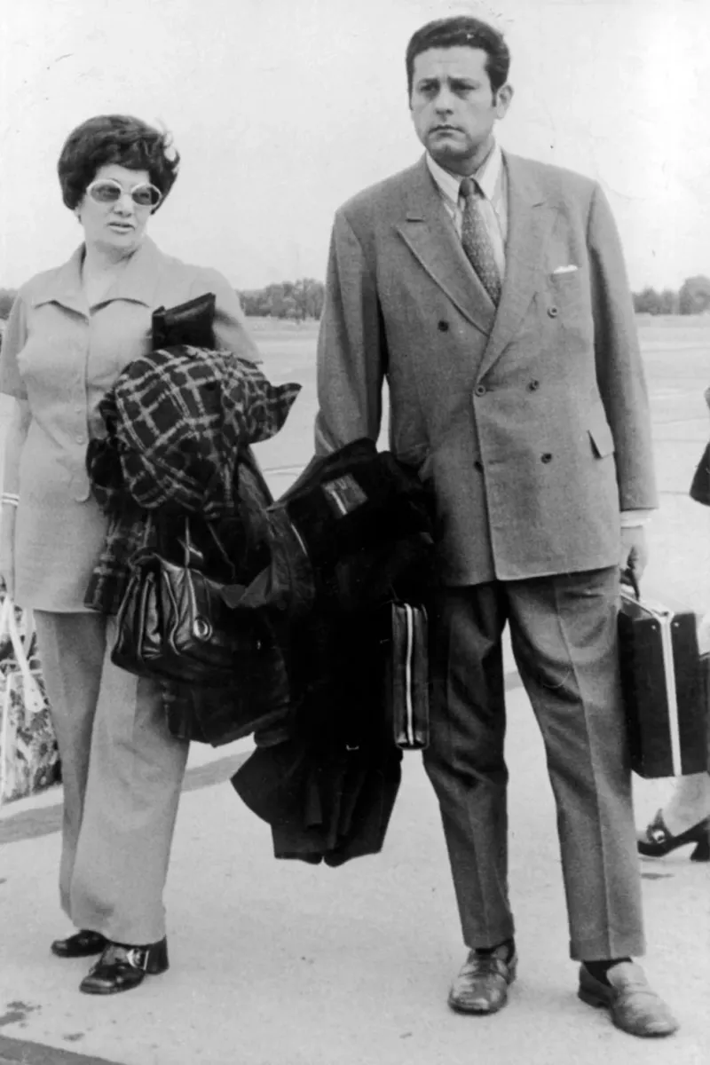 Favaloro con María Antonia Delgado, su primera esposa. Cuando ella murió, él conoció a Diana y se enamoró