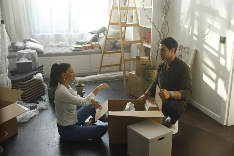 ”Tácticas de amor 2” mantiene enganchados a los espectadores gracias al humor y a la conexión de sus actores. (Netflix)
