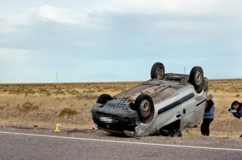 Así quedó el vehículo utilitario en el que viajaba el santafesino.