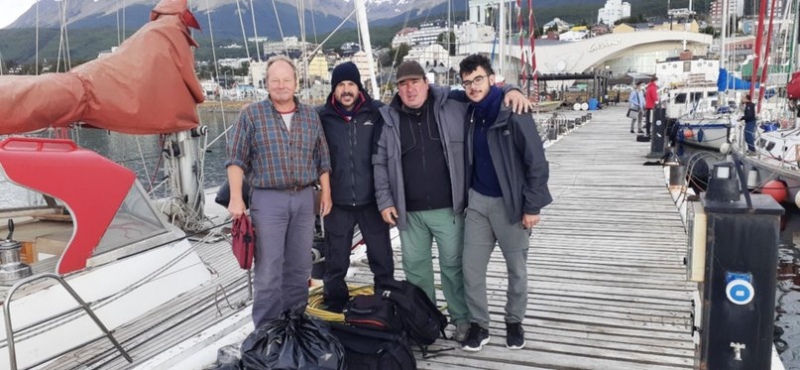 Antes de partir a la Bahía Aguirre.