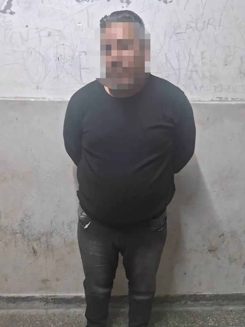 Samuel David Medrano fue arrestao cuando intentó vender las computadoras portátiles