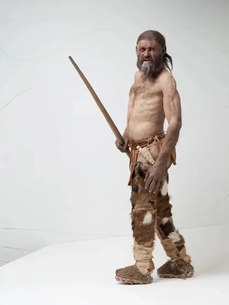 Una reconstrucción de Ötzi, el Hombre de Hielo, que se expone en el South Tyrol Museum of Archaeology