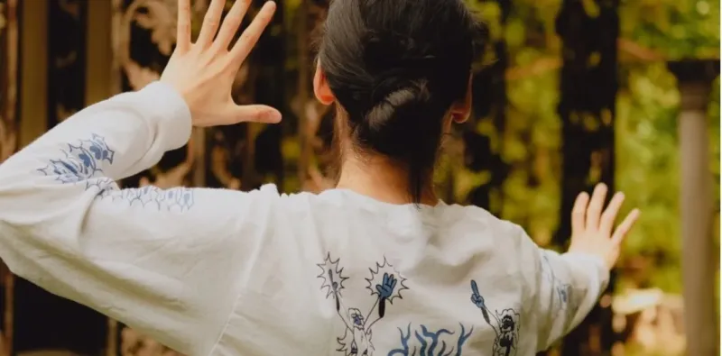 El tai chi combina la respiración con el movimiento. Foto Isabelle Zhao/ The New York Times