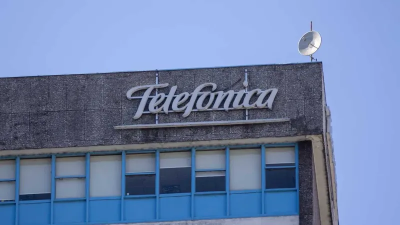 Telefónica deberá devolver 20 mil millones de pesos a sus clientes