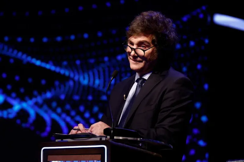 Javier Milei, el candidato por La Libertad Avanza, durante el debate