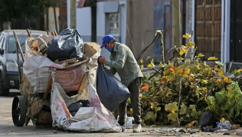 Una familia tipo necesitó $319.422,04 para no ser pobre en septiembre