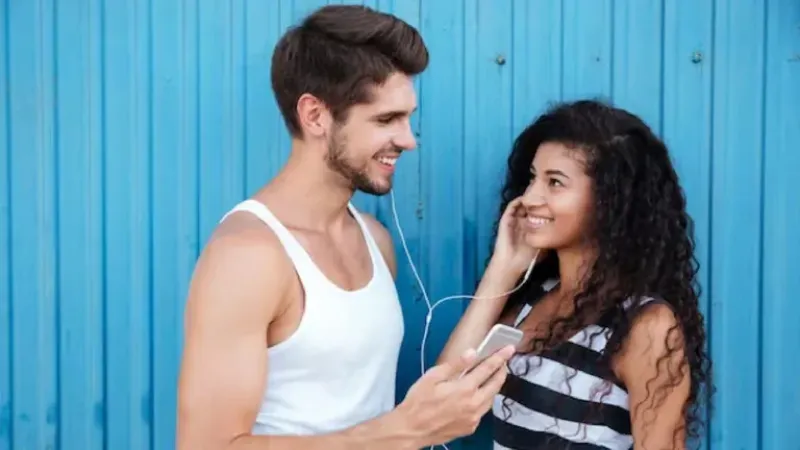 Al inicio del matrimonio, los recién casados están completamente enamorados y sueñan con un futuro juntos (Freepik)