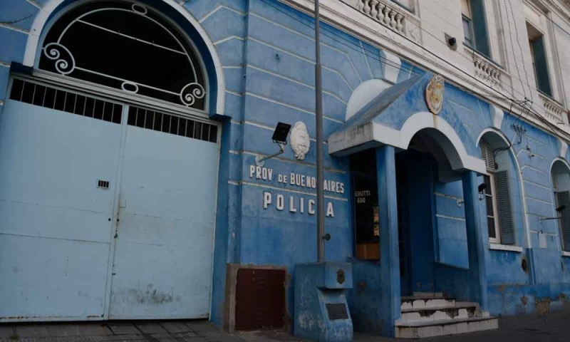 Cuál es la situación del chico que apuñaló al padrastro para defender a su madre