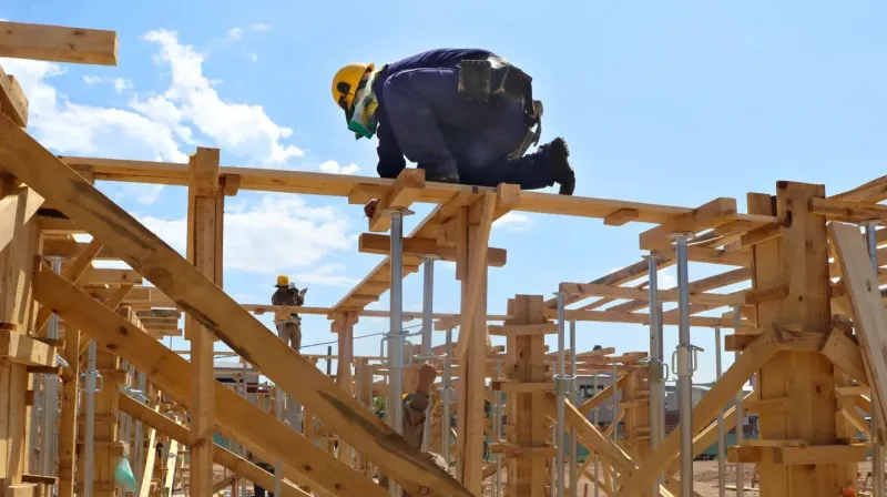 En lo que va de enero, el costo de construcción de un edificio de ocho pisos es de US$800.000. (Foto: NA)