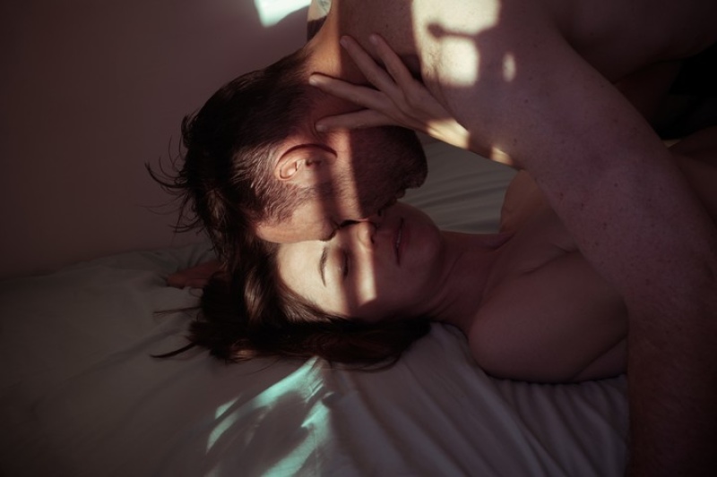   ”Para los varones es más fácil ingresar a un mundo del sexo desafectivizado”, dice Silvina Valente. Foto: ilustración Shutterstock.